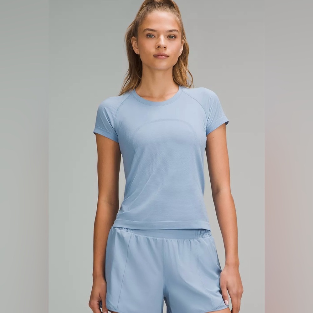 Lululemon Swiftly Tech Short-Sleeve Shirt 2.0
Waist Length, Blue Willow, 6